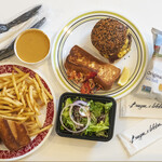 Burger & Lobster - 料理写真:テイクアウトの全容。