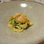 リストランテ カノフィーロ - ホタテとズッキーニ、サフランのソース　スパゲッティ