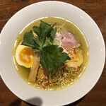 麺酒一照庵 - 塩ラーメン。生醤油に負けず劣らずの味で大満足でした。塩といえば楽長でしたが、ここの塩ラーメンも美味しいです。