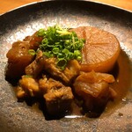 1st - 牛すじと大根のスパイス味噌煮込み