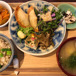 食堂 紺と種 - 季節のごちそう定食［玄米/アスパラご飯］