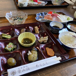 お食事処 梁山泊 たらふく - お刺身盛合せ定食