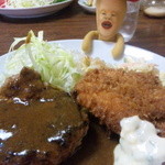 喰いもの屋おおき - ハンバーグとサケフライ（780円）