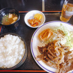 和牛焼肉レストラン とらじ - 焼肉定食(大) ¥990(税込)