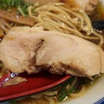 拉麺アイオイ - 肉厚チャーシュー。