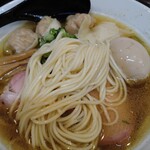 中華そば さわ - 低加水ストレート麺