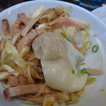 中華そば さわ - わんたんも乗っけちゃう