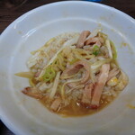 中華そば さわ - スープと一緒に