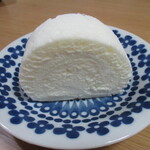 イシヤ ジー - どこまでも白いロールケーキ！