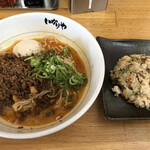 ラーメンいかりや - 汁なし担々麺と半チャーハン