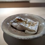 菊鮨 - ◆太刀魚の塩焼き・・振り塩の塩梅もよく、腹身側の脂が美味しい。