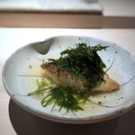 菊鮨 - ◆甘鯛、すじ青のり(球磨川）・・甘鯛の甘みと上品なお出しに、青のりがいいアクセント。