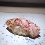 菊鮨 - ＊私には鯖の代わりに「炙り喉黒」・・ワァ嬉しい。脂がのっていてトロケマシタ。