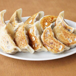 小閣樓 - ・小閣樓宇都宮の名物焼き餃子 500円/税込※写真は2人前