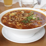 小閣樓 - ・赤担々麺 950円/税込※パクチー抜き