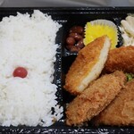 近江屋 - ・「コロッケメンチ弁当(¥550)」