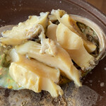 一山いけす - 鮑の踊り焼き　カット後