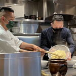 中華蕎麦 とみ田 - 富田店主と飯田店主