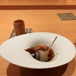 SOTO - ⑬バイ貝、ガス海老。