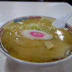 河京ラーメン館 - 並々スープ