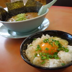 山岡家 - 味噌ラーメン（¥670+玉子かけご飯¥240税込み）