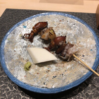 すし昇 - 舞鶴 鳥貝 富山 蛍烏賊 の葱のねぎま
                    →続いてはマイレビ様のレビューでも気になっていた串焼(^^)