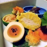 日本料理 にじ - 玉蜀黍双味揚げ　燻製孔雀玉子