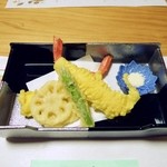 日本料理 にじ - 棒蟹東寺黄身衣揚げ　しし唐　蓮根　柚子塩