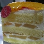 JAMIN - 桃ショート　330円