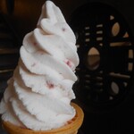 ジューシーヒャクパーセント - 練乳いちごソフト