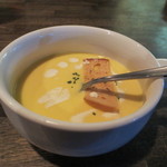 ブラッスリイのでヴァン - 付きだしのスープ