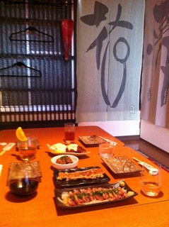 Sugiyagyouza - 二階座敷とコース料理。最大２５名規模の宴会にも対応