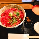 まぐろLabo - まふろ切り落とし丼