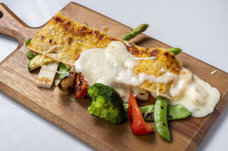 Porter House Steak & Grill - Grilled Raclette Cheese and Shinshu Vegetables