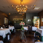 포타하우스 스테이크&그릴 - 차분한 분위기의 매장