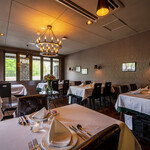 포타하우스 스테이크&그릴 - 뉴욕 스테이크 하우스 같은 차분한 분위기