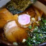 東京Ｗスープ醤油らぅめん（６５０円）