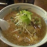 ラーメン吉野 - らーめん　麺少なめ　にんにくちょっと　アブラ多め　500円