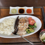 加曾利屋 - 料理写真:海南チキンライス880円