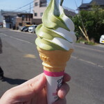 ミルクレット - 料理写真:堺の「つぼ市製茶本舗」さんとのコラボ商品「抹茶＆ミルクソフト」