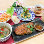 Saturday Isaan set (1 serving)