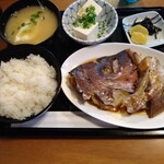 Oosakaya Shokudou - 魚定食(真鯛のアラ煮付け)