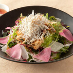 Whitebait radish salad with Shibaduke dressing [3-4 servings]