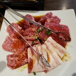 焼肉 ホルモン とくちゃん - 