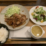 Wain Baru Mitsuyadou Shouten - 塩麹漬け豚バラ肉の生姜焼き❗️