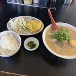 長浜ラーメンとん吉 - ラーメン定食♪