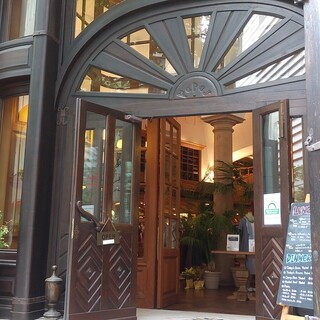 かわいいマドモアゼルがいる パリの街角にありそうカフェ By Parisjunko パパス カフェ 丸の内本店 Papascafe 有楽町 カフェ 食べログ かわいいマドモアゼルがいる パリの街角にありそうカフェ By Parisjunko パパス カフェ 丸の内本店 Papascafe 有楽町 カフェ 食べログ