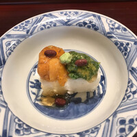 下鴨茶寮 東のはなれ - 本懐石１８１５０円。養老豆腐。山芋を寒天で固めたものです。滑らかな舌触りの後にシャクシャクの食感も楽しめ、お出汁のジュレとマッチしています（╹◡╹）。雲丹も質が良かったです（╹◡╹）（╹◡╹）