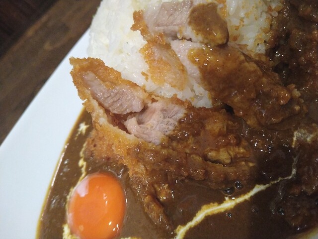豚骨黒カレー Mecha 桃谷 カレーライス 食べログ