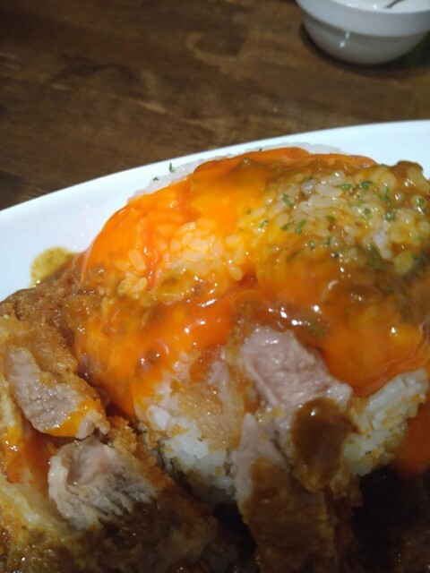 豚骨黒カレー Mecha 桃谷 カレーライス 食べログ